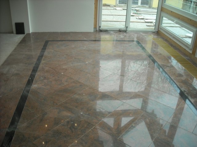 Fliesen- und Bäderbau