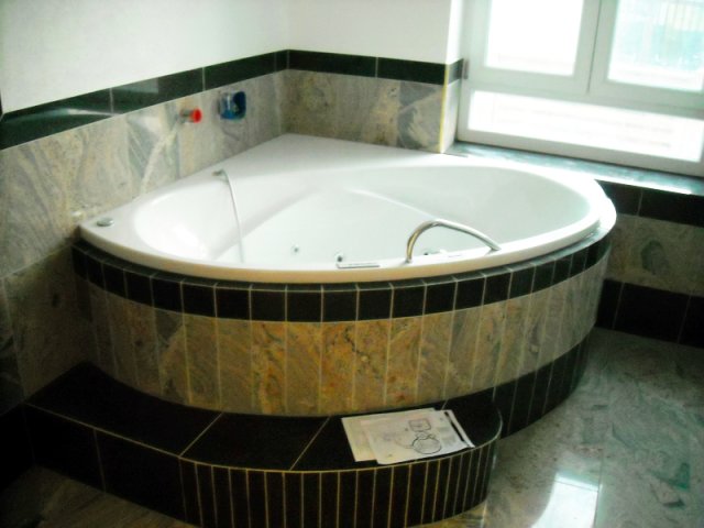 Fliesen- und Bäderbau